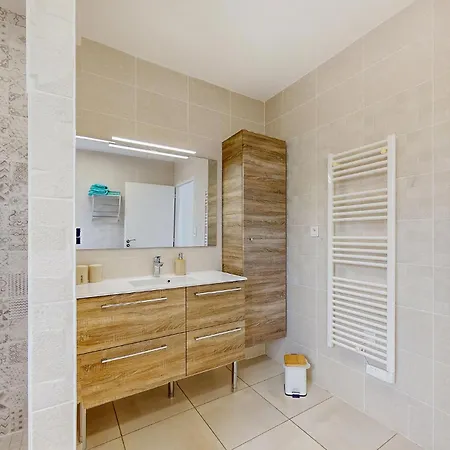 Nice In With Kitchen Vaux-sur-Mer